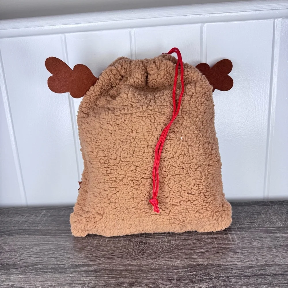 NEW Target Bullseye Playground Reindeer Present Bag